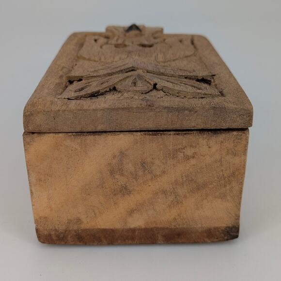 Primitive Carved Wooden Box Lidded Trinket Storage Indian Spice Rustic Stash VTG - Picture 3 of 15
